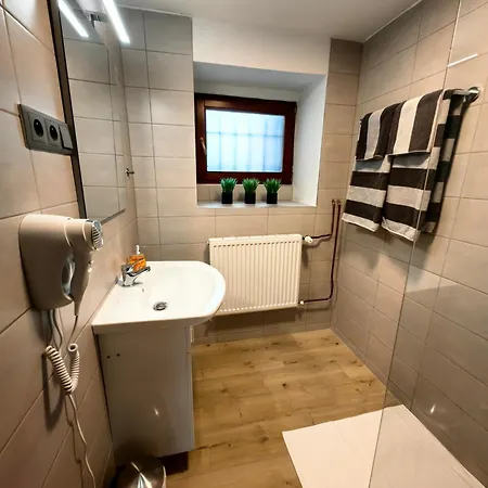 1932 * Český Krumlov